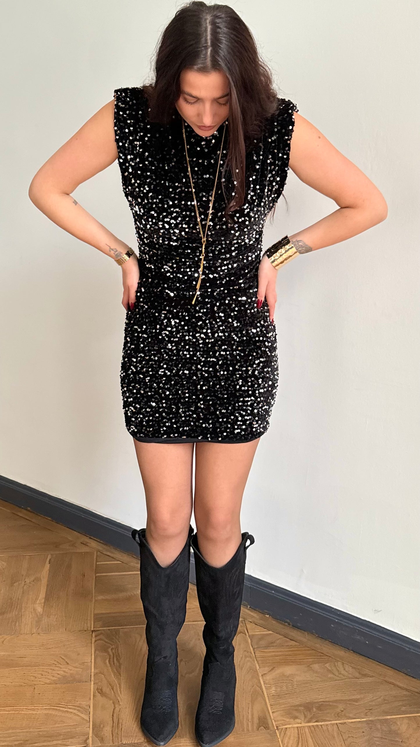 Robe ANGEL noire (PRÉ COMMANDE : EXPÉDITION LE 04/12/25) ⚠️