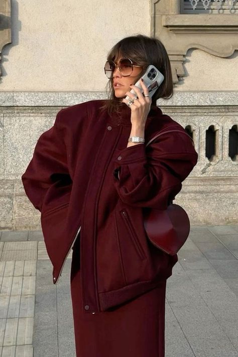 Bordeaux et Marron : Les Couleurs Stars de la Saison pour un Style Chic et Tendance !